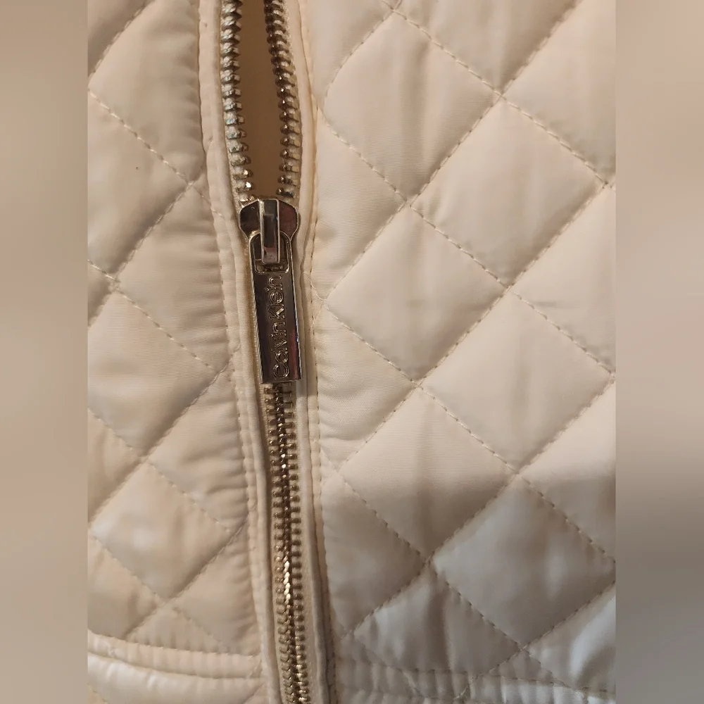 Ivory vest - Picture 2 of 7